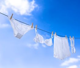 Experts suggest going commando to beat heatwave temperatures and avoid fungal infection