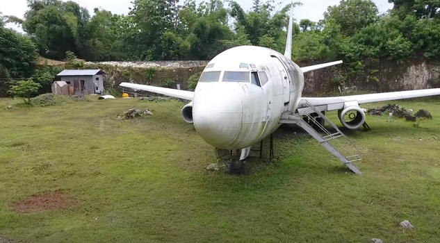 Boeing 737 in Bali quarry