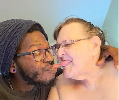 https://www.dailymail.co.uk/femail/article-11112855/Meet-couple-47-year-age-gap-determined-world-love-no-age-limit.html?ito=social-facebook&fbclid=IwAR0UatpD9xyNP9Ny3P2FLSggeH7OIPEaOWAlE-vMtCtx9KM02YUTke2fkyU