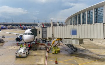 Baggage handler ‘scalped’ after hair gets caught in conveyer belt