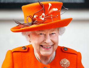 Sick scammers pretend to be the Queen in most unconvincing con you’ve ever seen