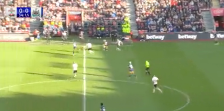 Sky Sports fans left confused as commentary disappears during Southampton vs Newcastle