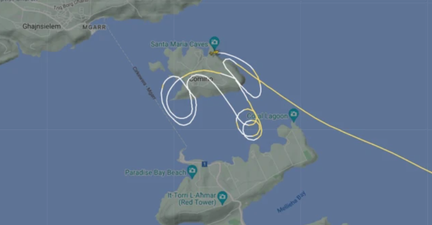 Helicopter pilot pulls off very cheeky flight pattern