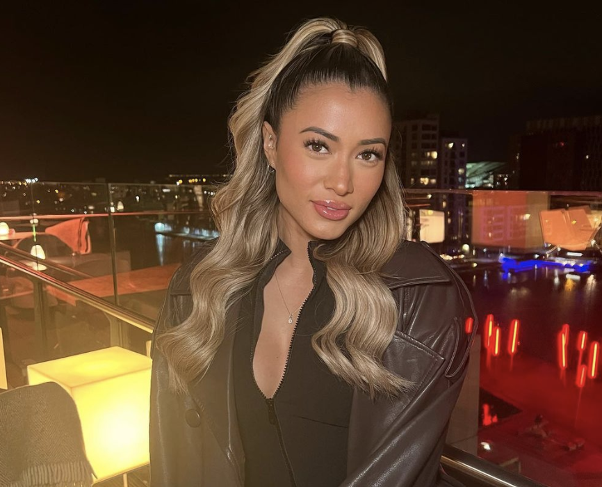 Love Island’s Kaz Crossley reveals ‘terrifying’ ordeal in Dubai jail(00)