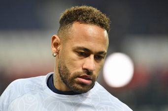 Neymar fails in attempt to slide into DMs of Brazilian volleyball twins