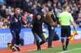 Mikel Arteta absolutely ruins referee with sarcastic sideline gesture