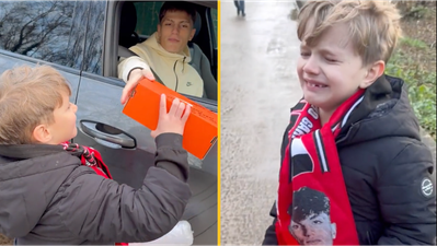 Alejandro Garnacho makes young Man United fan cry with gift