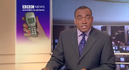 People are losing it at how they reported the release of camera phones in 2001