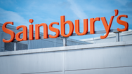 Sainsbury’s shoppers divided as supermarket trials checkout change