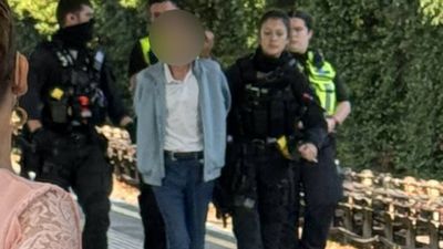 Man ‘carrying gun’ arrested at London Underground station