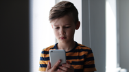 Children facing two-hour social media limit under new government proposal