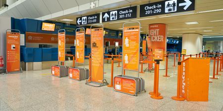 Airport staff get bonuses for flagging oversized baggage, email shows